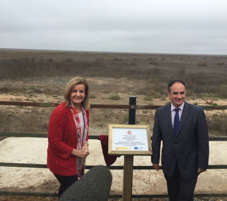 La ministra Fátima Báñez y el presidente de la CHG