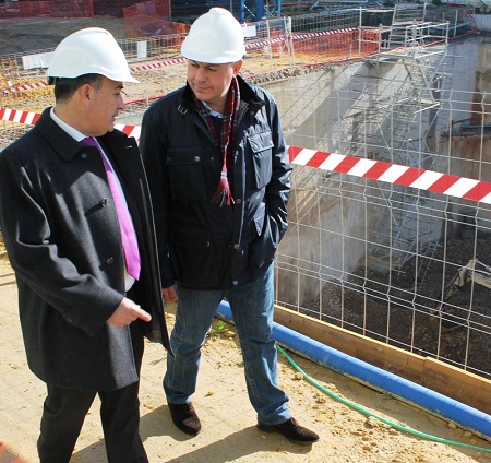 Manuel Romero y José Luis Sanz en el transcurso de la visita a las obras del tanque de tormentas