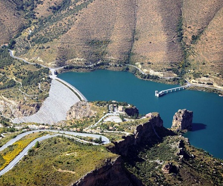 Vista aérea del embalse de Canales