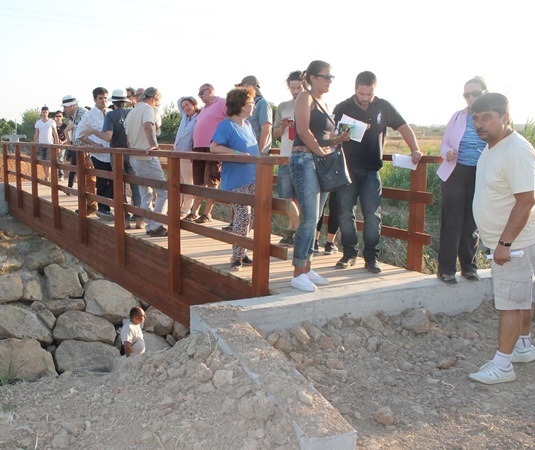 Representantes de ADTA, durante la visita cursada a las obras de restauración del arroyo Riopudio